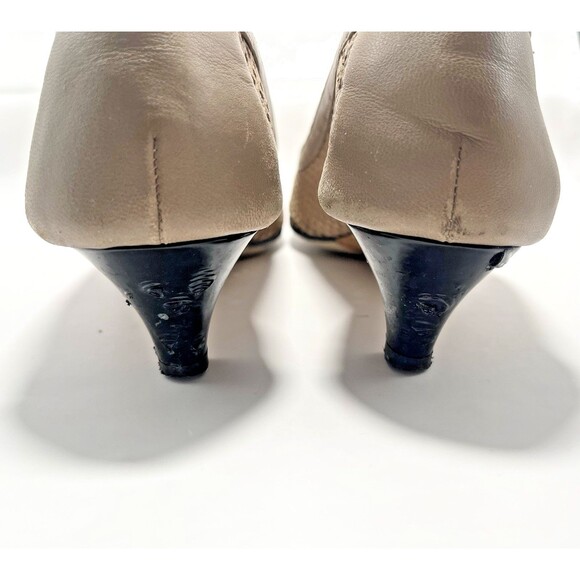 Chanel Kitten Heels Nude Beige Mesh Leather w/ Pearl CC Detail Vintage Sz 35 5 - Picture 8 of 10